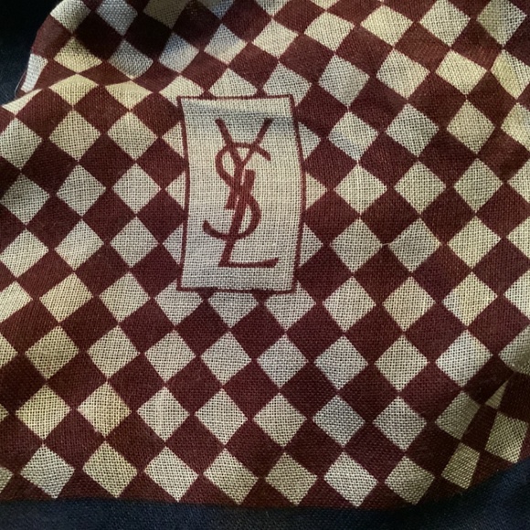 New Vintage Yves Saint Laurent cashmere scarf, large 34” 34” burgundy black ivor - Picture 4 of 4